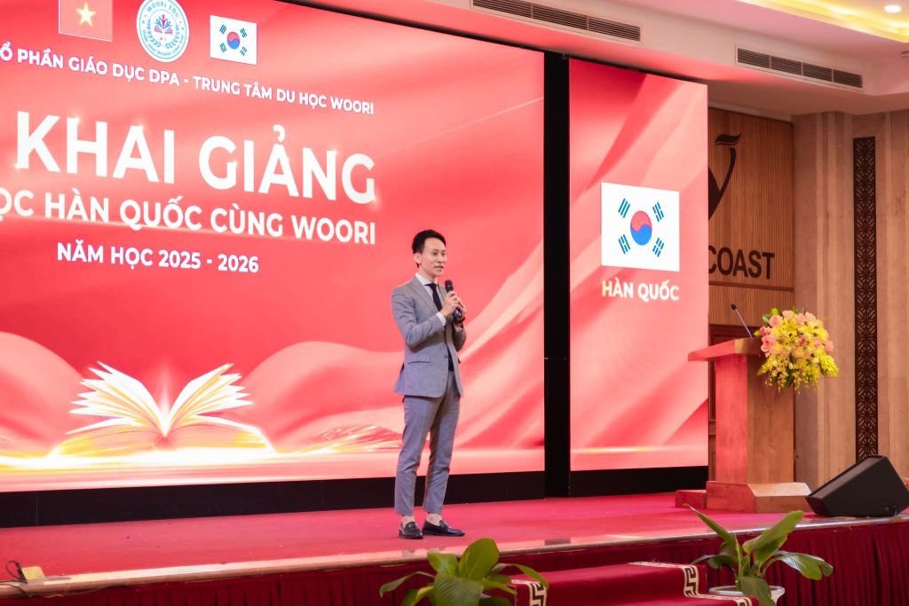 LỄ KHAI GIẢNG WOORI K31 NĂM HỌC 2025 – 2026 ĐÃ DIỄN RA THÀNH CÔNG RỰC RỠ 12 IMG 4238