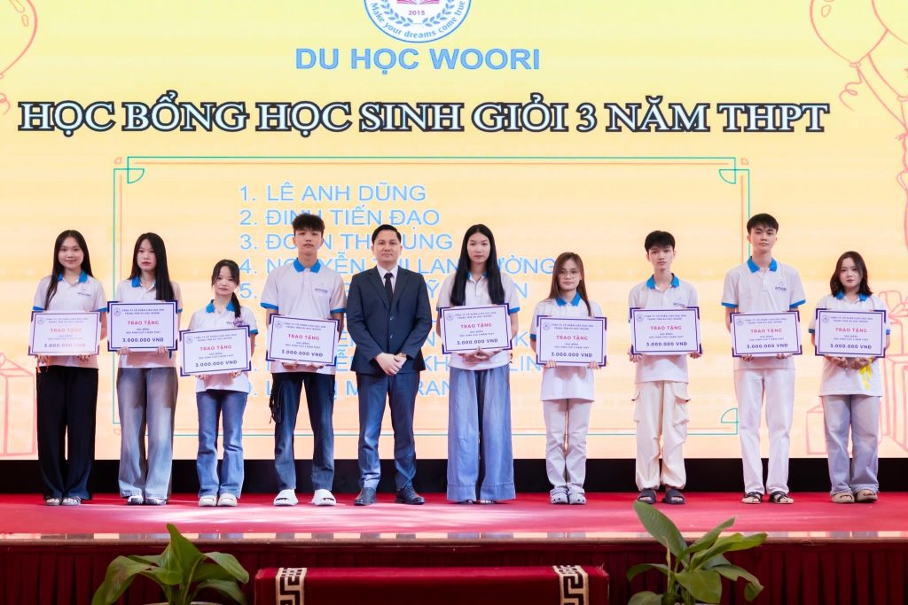 LỄ KHAI GIẢNG WOORI K31 NĂM HỌC 2025 – 2026 ĐÃ DIỄN RA THÀNH CÔNG RỰC RỠ 20 IMG 4241