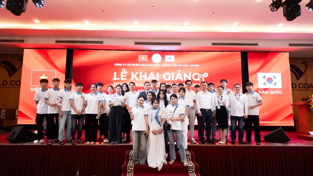 LỄ KHAI GIẢNG WOORI K31 NĂM HỌC 2025 – 2026 ĐÃ DIỄN RA THÀNH CÔNG RỰC RỠ 31 IMG 4249