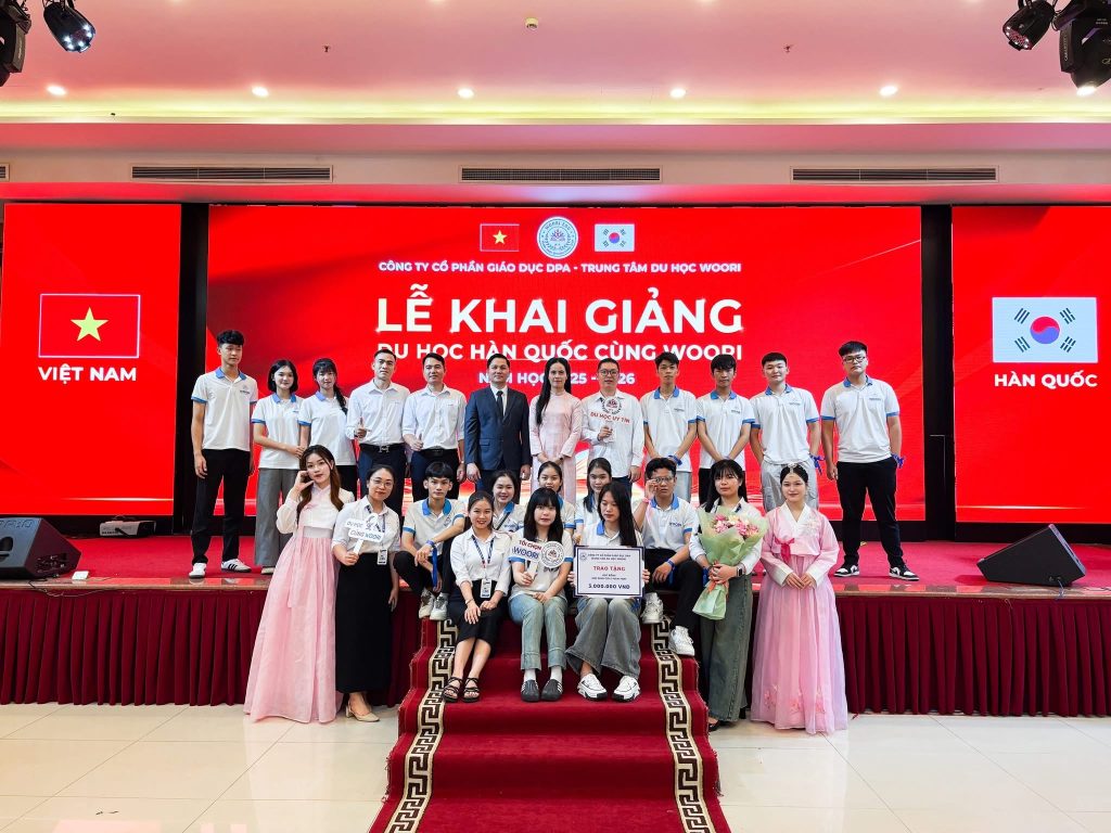 LỄ KHAI GIẢNG WOORI K31 NĂM HỌC 2025 – 2026 ĐÃ DIỄN RA THÀNH CÔNG RỰC RỠ 30 IMG 4250