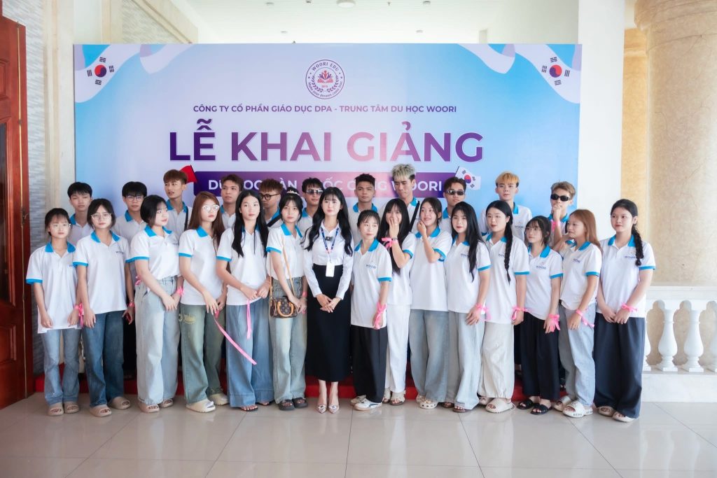LỄ KHAI GIẢNG WOORI K31 NĂM HỌC 2025 – 2026 ĐÃ DIỄN RA THÀNH CÔNG RỰC RỠ 40 IMG 4262