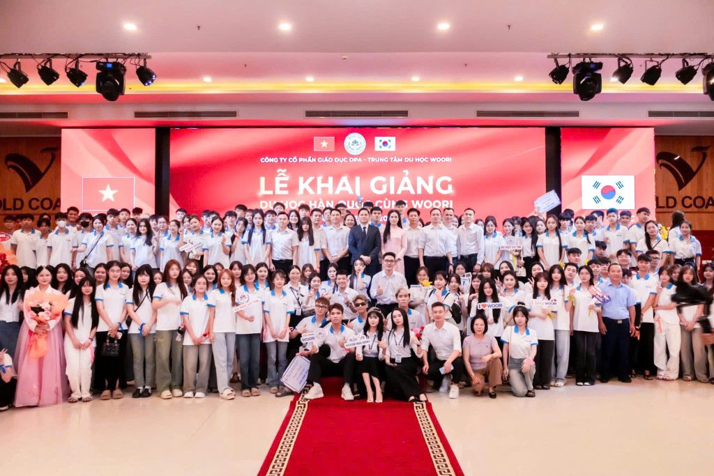 LỄ KHAI GIẢNG WOORI K31 NĂM HỌC 2025 – 2026 ĐÃ DIỄN RA THÀNH CÔNG RỰC RỠ 7 le khai giang du hoc woori 2025 1